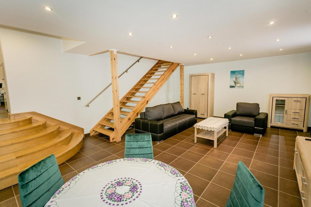 Apartament Stalowa Lägenhet Stalowa Wola Exteriör bild
